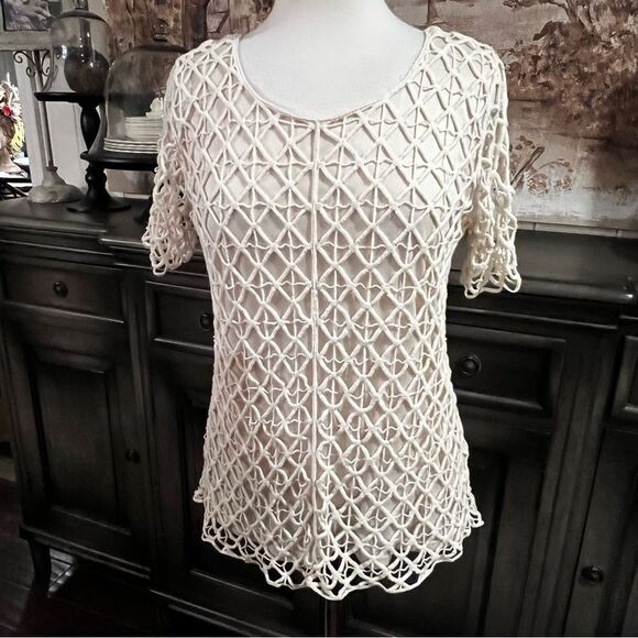 Dress Barn Cream Double Layered Short Sleeve Top size Large - Picture 2 of 7